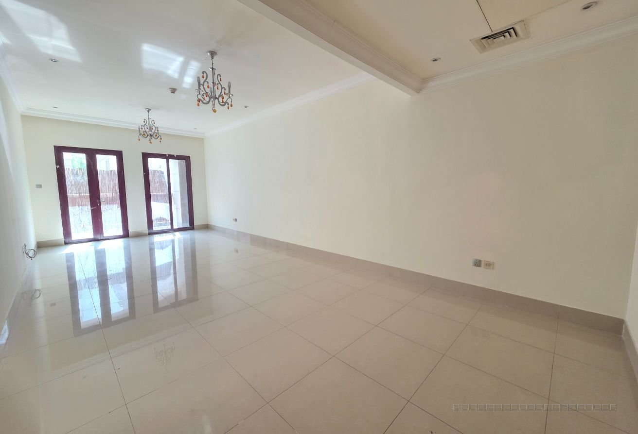 WELL MAINTAINED / INVESTORS DEAL / VACANT