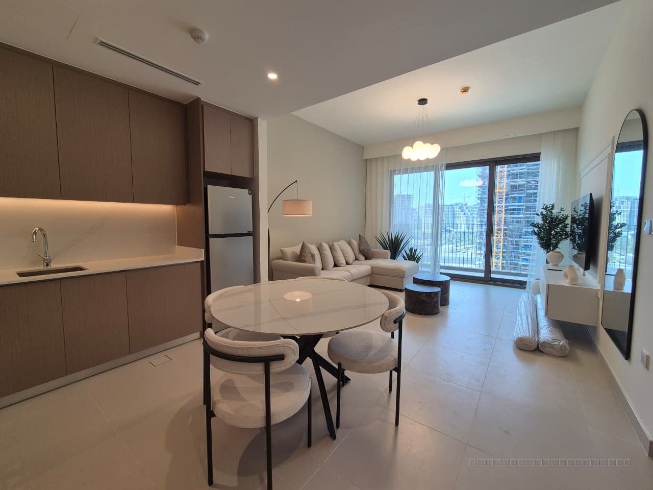 Modern | Fully Furnished | Vacant | Chiller Free
